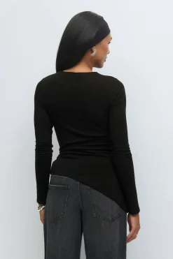 Asymmetric tie top