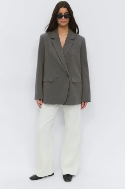 Back high slit blazer