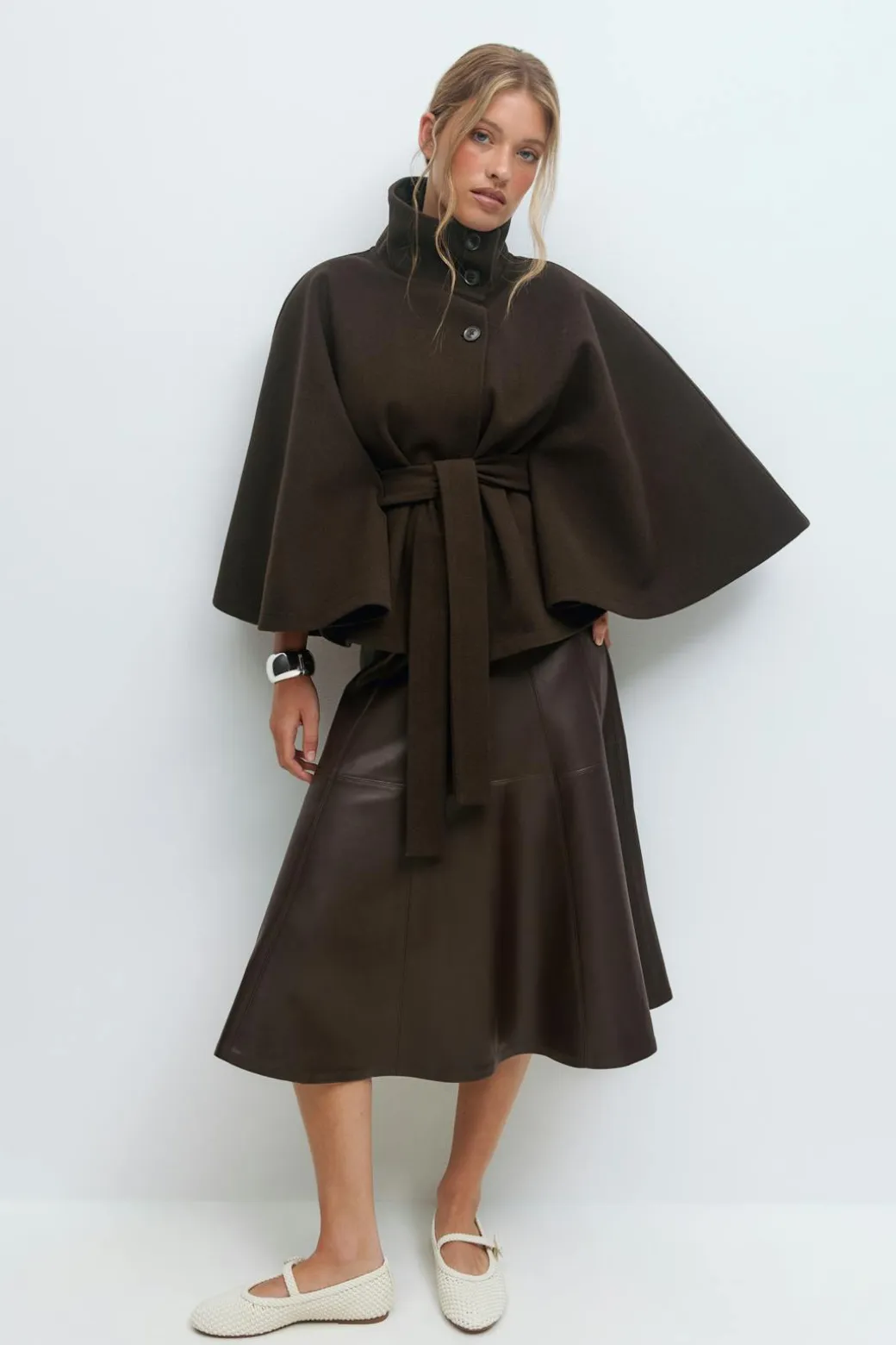 Belt cape jacket