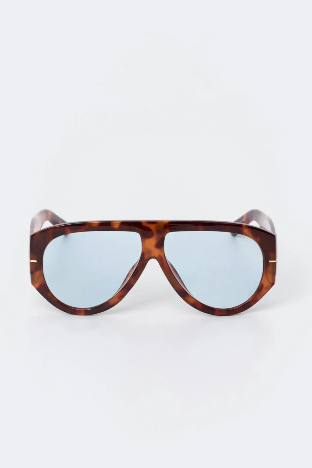 Bold aviator sunglasses