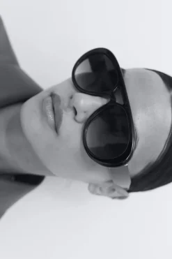 Bold aviator sunglasses