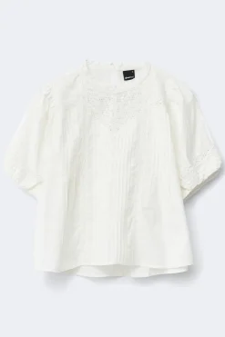 Broderie anglaise blouse