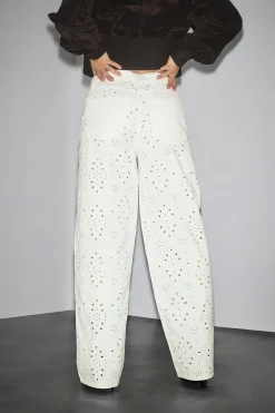 Broderie denim jeans