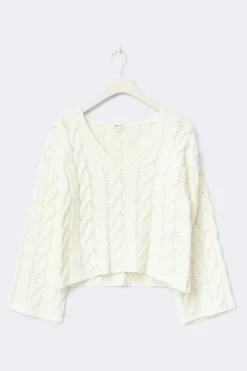 14+ cable knitted sweater