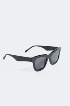 classic chunky sunglasses