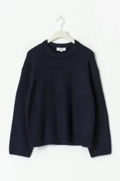 Crew neck knitted sweater