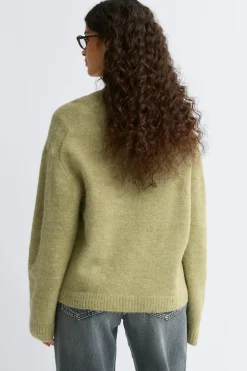 Crew neck knitted sweater