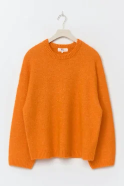 Crew neck knitted sweater