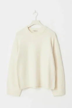 Crew neck knitted sweater
