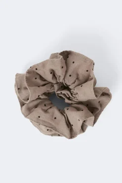 Dotted scrunchie