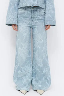 Embroidery jeans