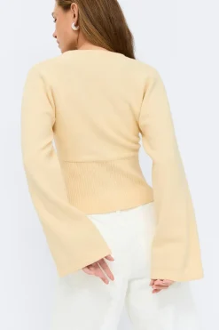 Fitted waist knitted cardigan