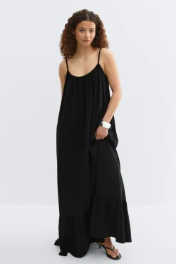 Flowy maxi dress