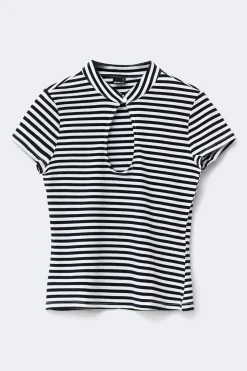 Keyhole top