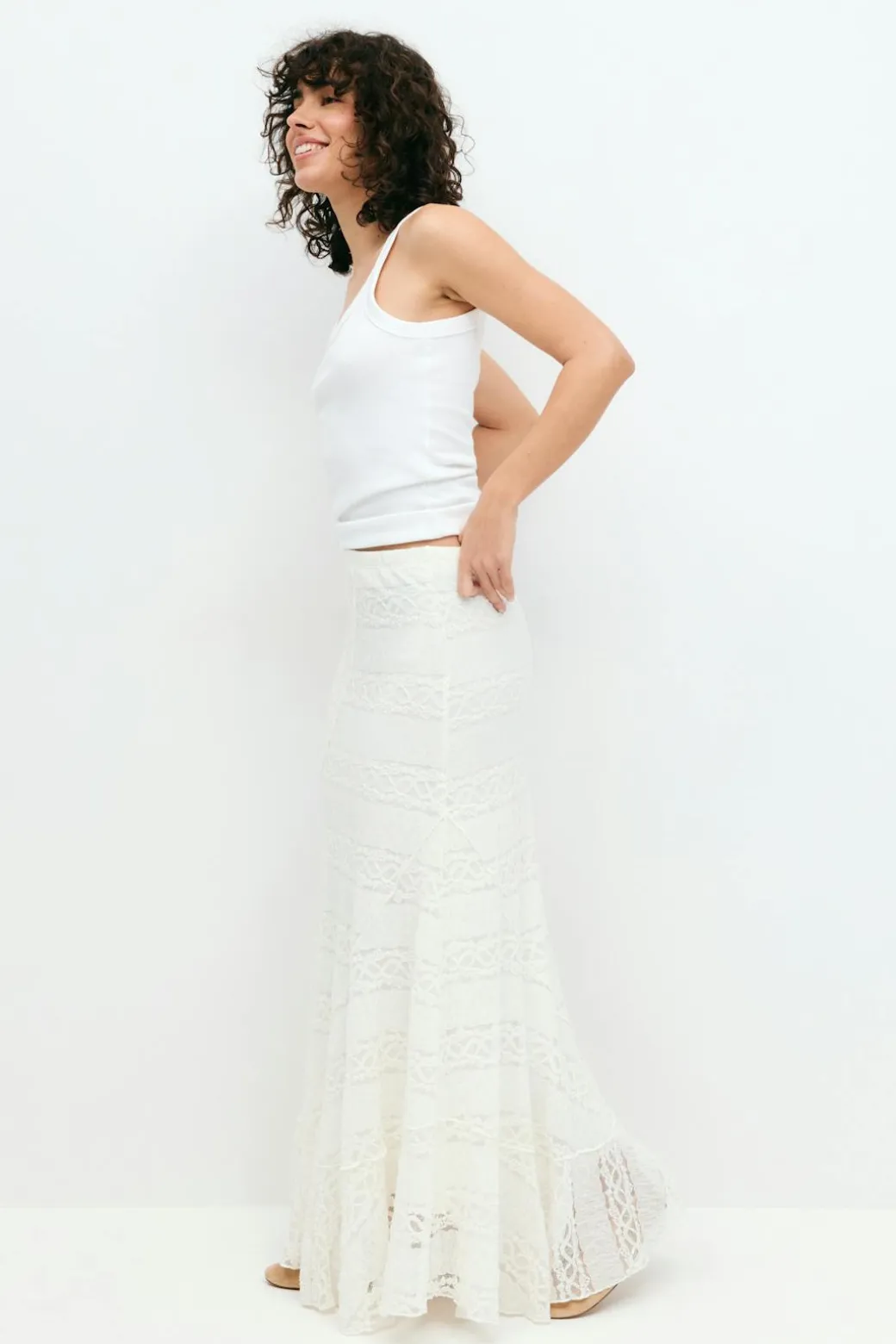 Lace skirt