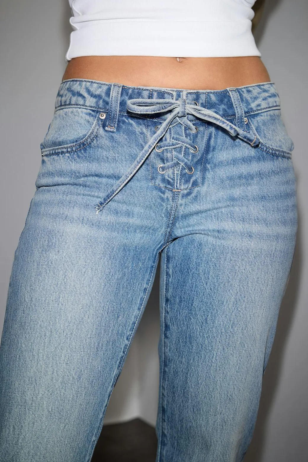 Lacing jeans