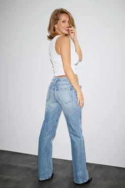 Lacing jeans