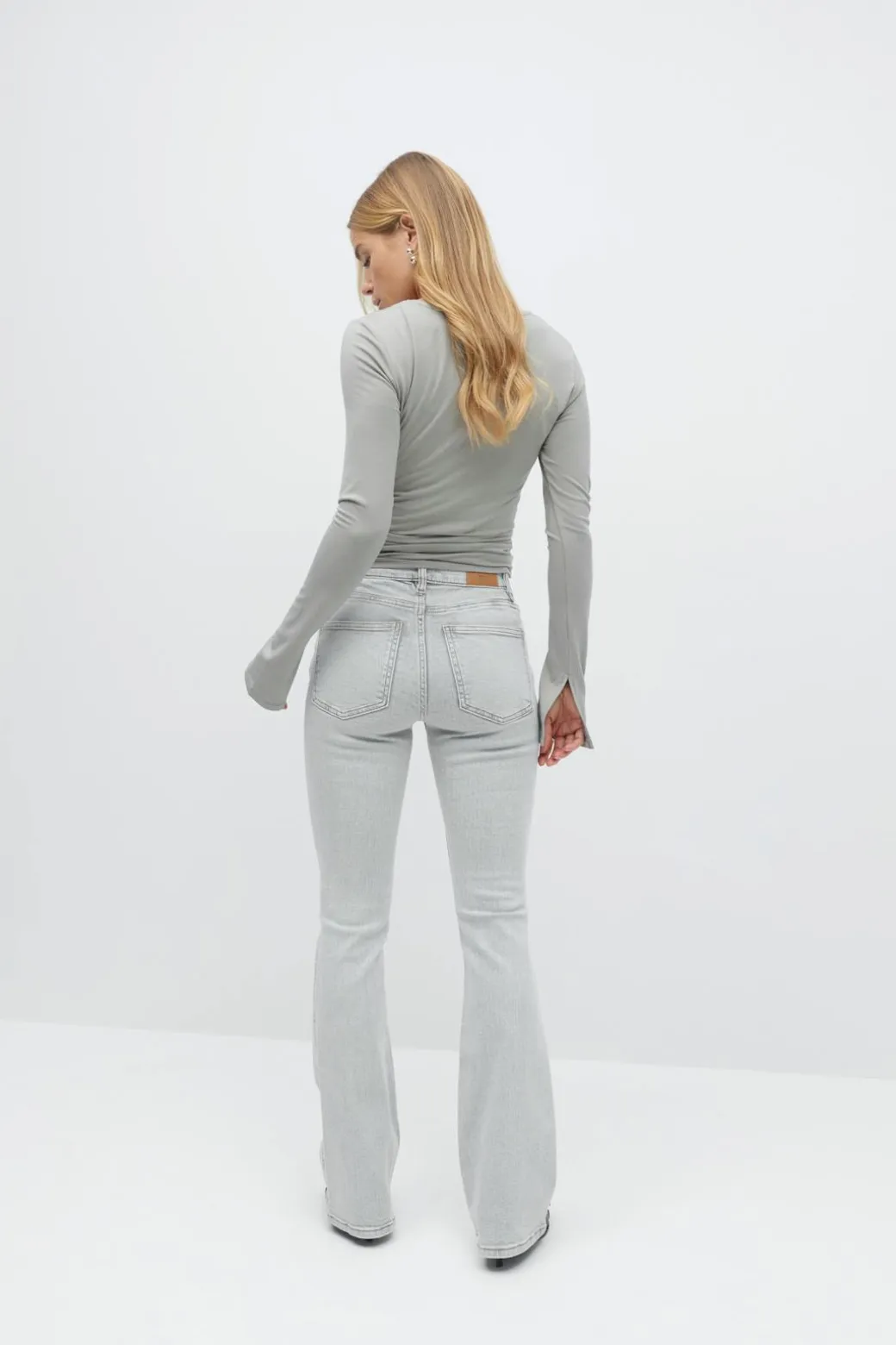 Low waist bootcut jeans