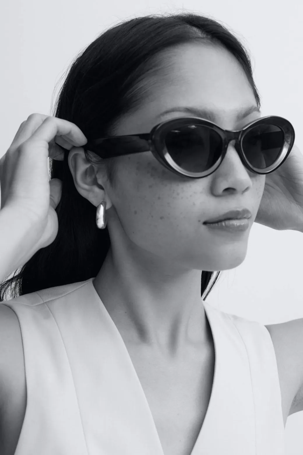 Oval cat eye sunglasses