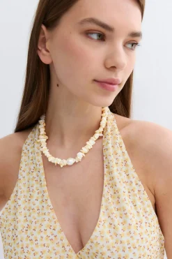 Sea pearl necklace