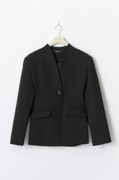 Shaped blazer