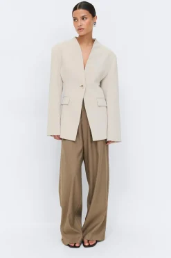 Shaped blazer