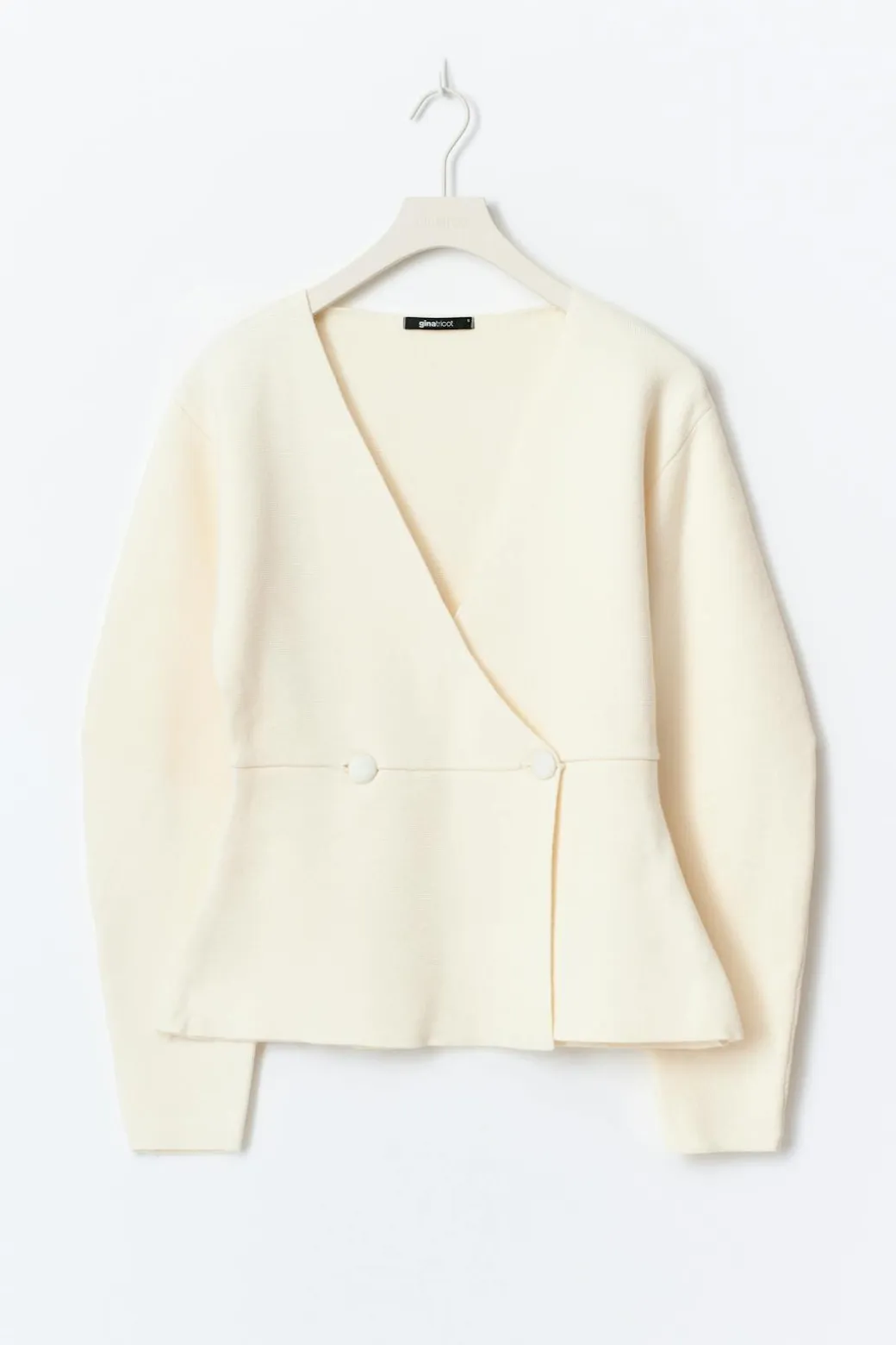 Shaped knitted cardigan