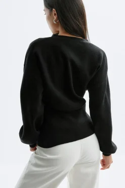 Shaped knitted cardigan