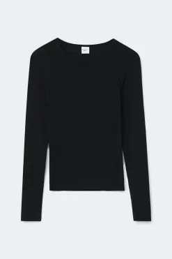 Slim fit long sleeve top