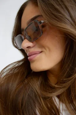 Slim rectangular sunglasses