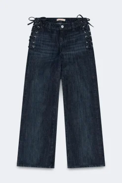 Tied up loose jeans