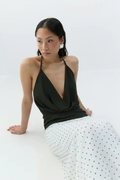Waterfall neck singlet