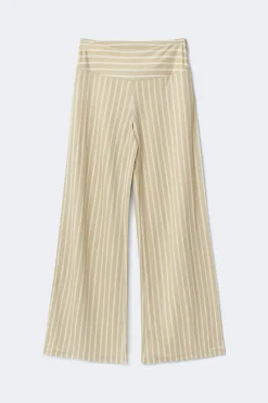 Wide leg trousers