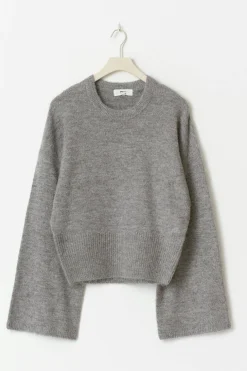 Wide sleeve knitted sweater