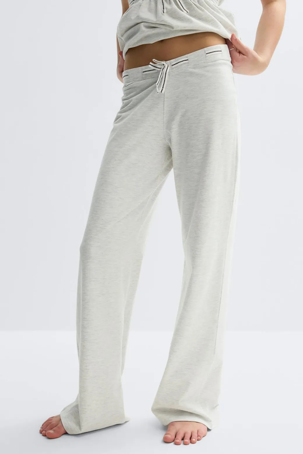 Y detail trousers