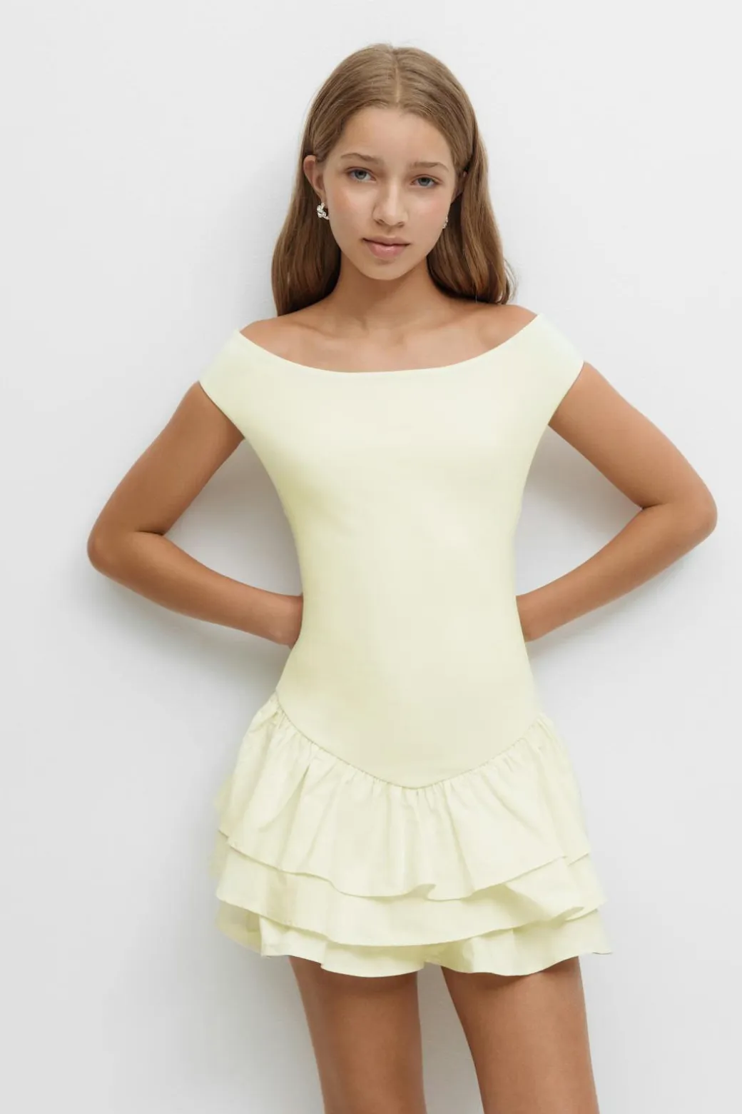 Y frill dress