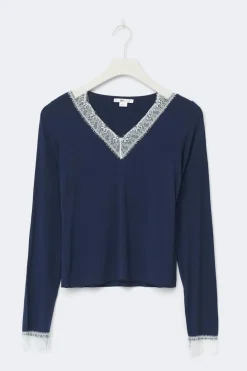 Y lace top
