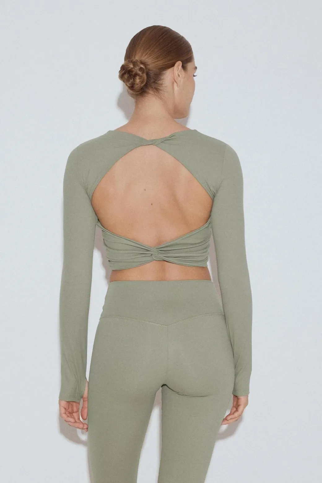 Yoga twist top