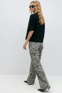 Zebra jeans